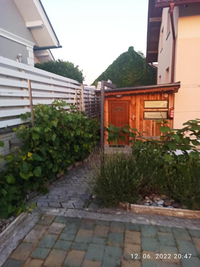 Vagon - Studio - Near Btc, Ljubljana Apartment Luaran gambar